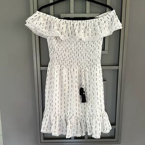 Lost + wander white and black off the shoulder arrow print summer mini dress siz